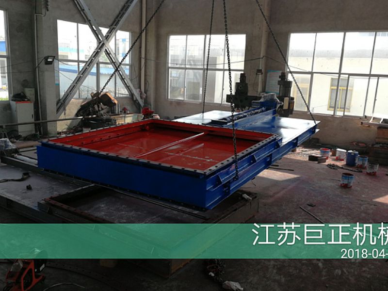 方形擋板門（寬3m）已成型，后期噴漆展示圖