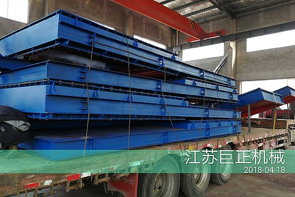 擋板門現(xiàn)場發(fā)貨裝車，待發(fā)往河北