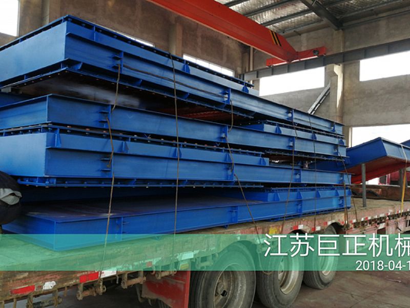 擋板門(mén)現(xiàn)場(chǎng)發(fā)貨裝車(chē)，待發(fā)往河北