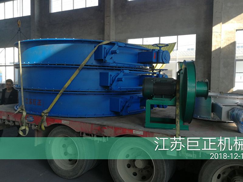 廈門客戶訂購的擋板門驗(yàn)收合格，發(fā)貨準(zhǔn)備中