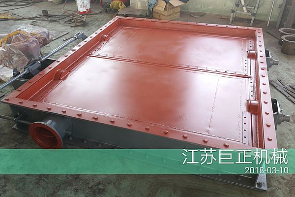 方形擋板門（寬9m）完工，準(zhǔn)備發(fā)貨