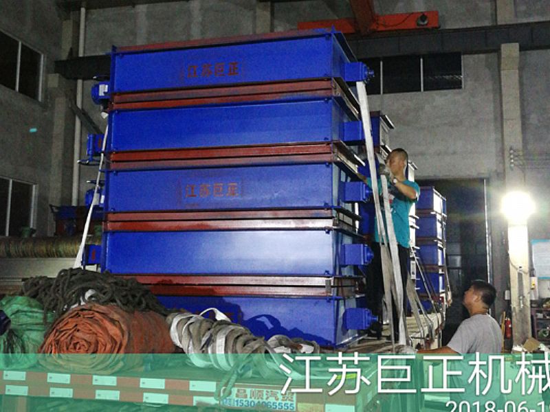 方形擋板門（寬10m）已完工，待發(fā)往預(yù)定客戶