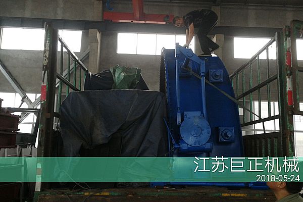 擋板門制作完工，安裝調(diào)試中