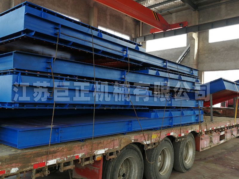 巨正機(jī)械公司一批擋板門驗(yàn)收合格，整裝待發(fā)了